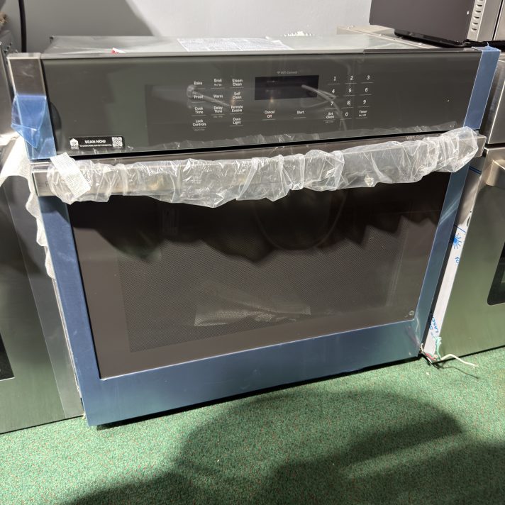 GE 30 inch Single Electric Wall Oven Self + Steam Cleaning ( Stainless Steel )