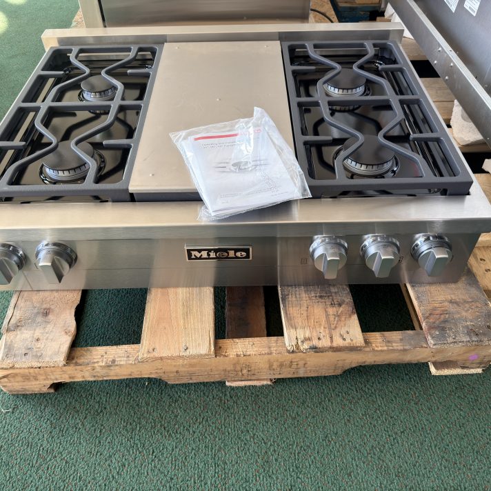 MIELE-36 Inch Gas Rangetop with Griddle and Sealed Burner: Stainless Steel, Natural Gas