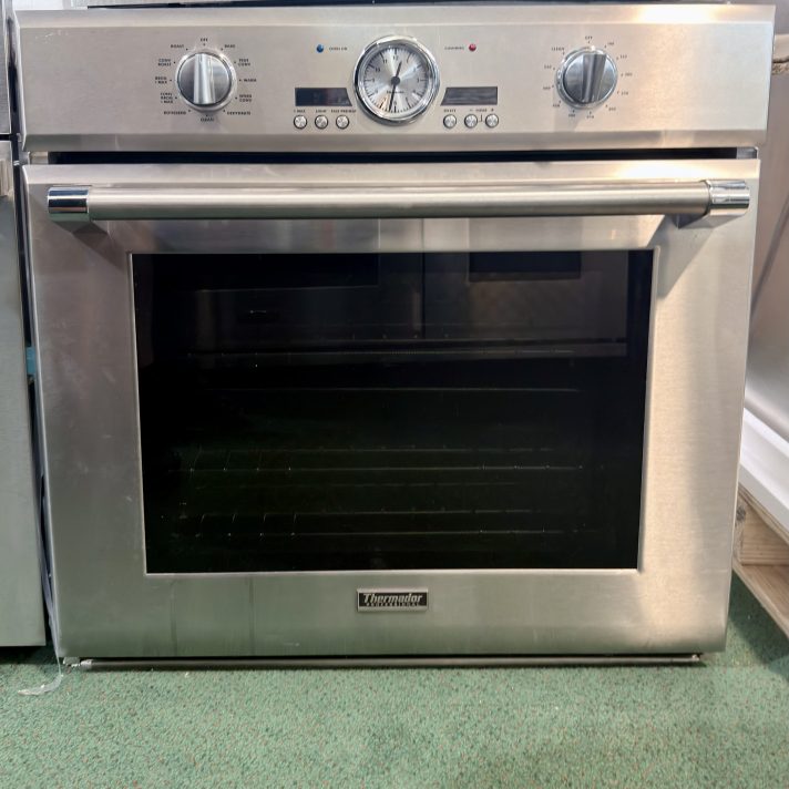 Thermador* 30 Inch Single Electric Wall Oven- Stainless Steel