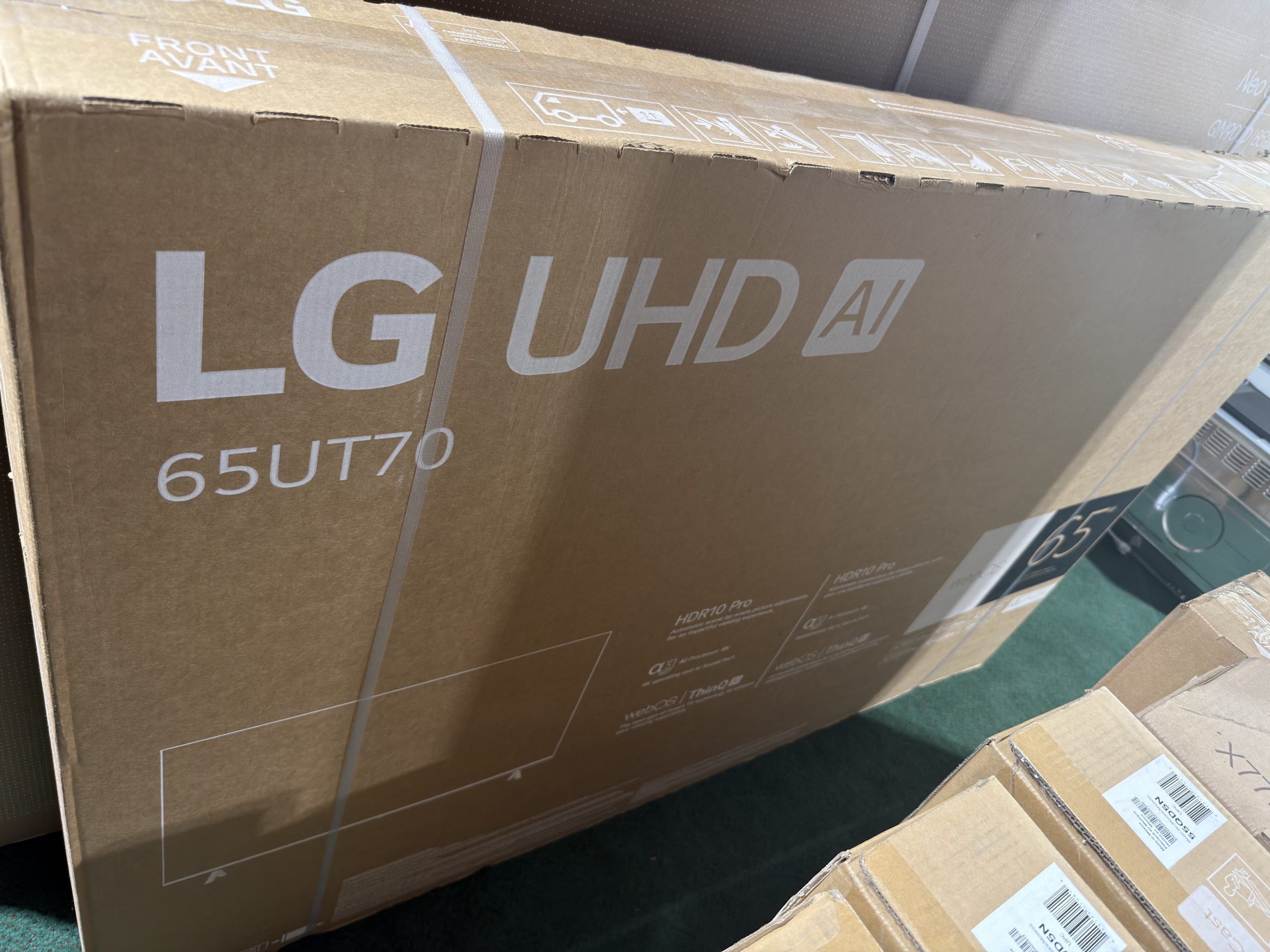 LG - 65” Class UT70 Series LED 4K UHD Smart webOS TV (2024) - Image 2