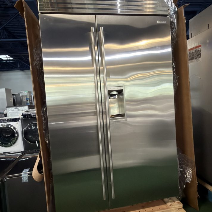 SUB-ZERO 48" Classic Series Side-by-Side Refrigerator/Freezer with Dispenser Stainless Steel, Pro Handle.