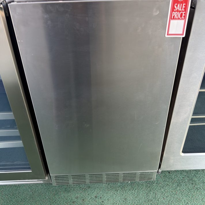 Broilchef Premium* 4.1 Cu.Ft. Outdoor Stainless Steel Compact Refrigerator