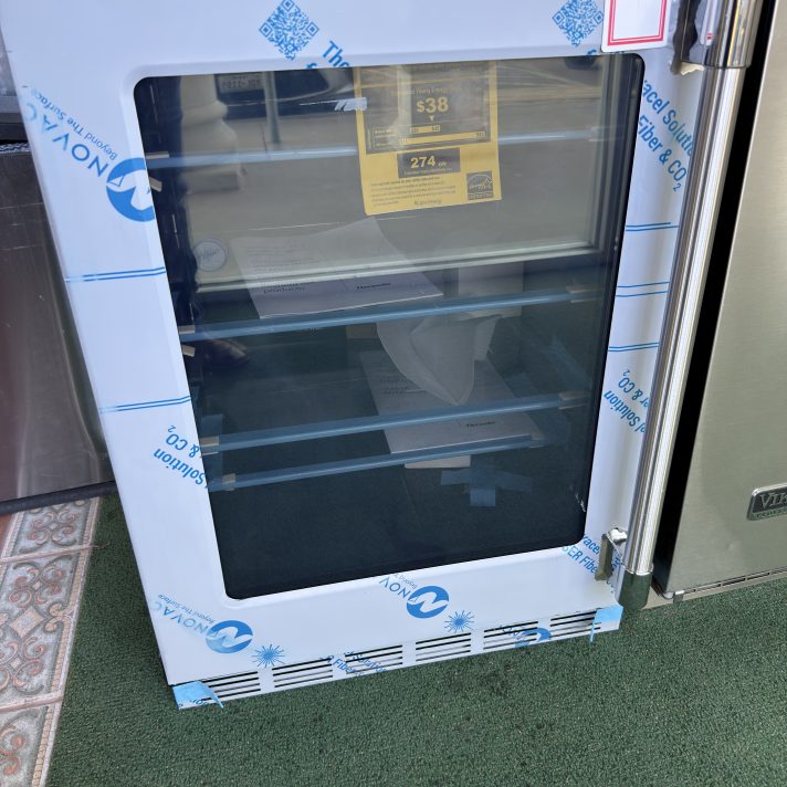 Thermador - Professional Series 4.9 Cu. Ft. Built-in Under-Counter Refrigerator - Stainless Steel