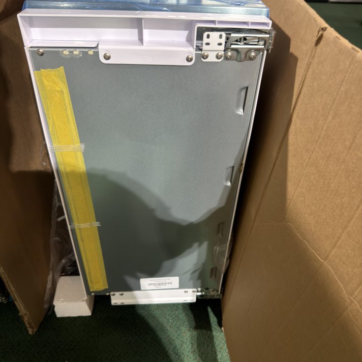 Sub-Zero 15" Ice Maker with Pump - Panel Ready (Limited Availability)