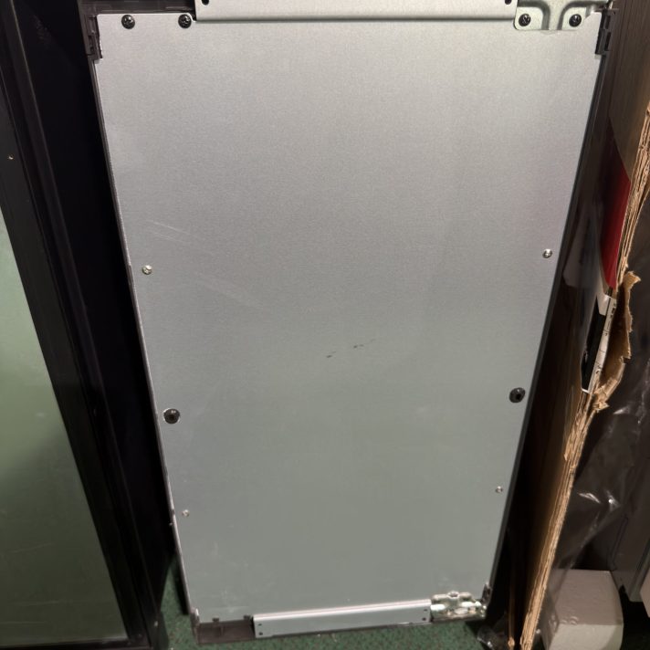 GE* Ice Maker 15-Inch Panel-Ready - Clear Ice