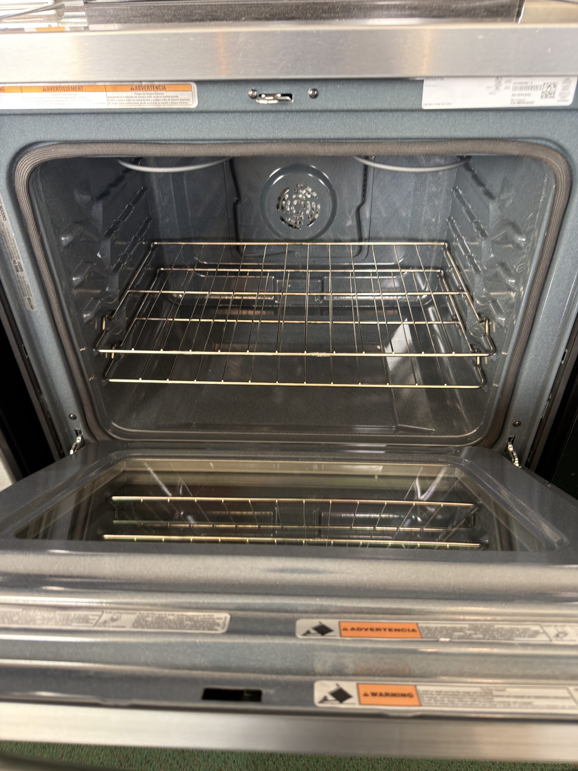 Whirlpool 30" Electric Range with Air Cooking Technology, No Preheat Air Fry and Air Baking and Self Clean - Stainless Steel - Image 2