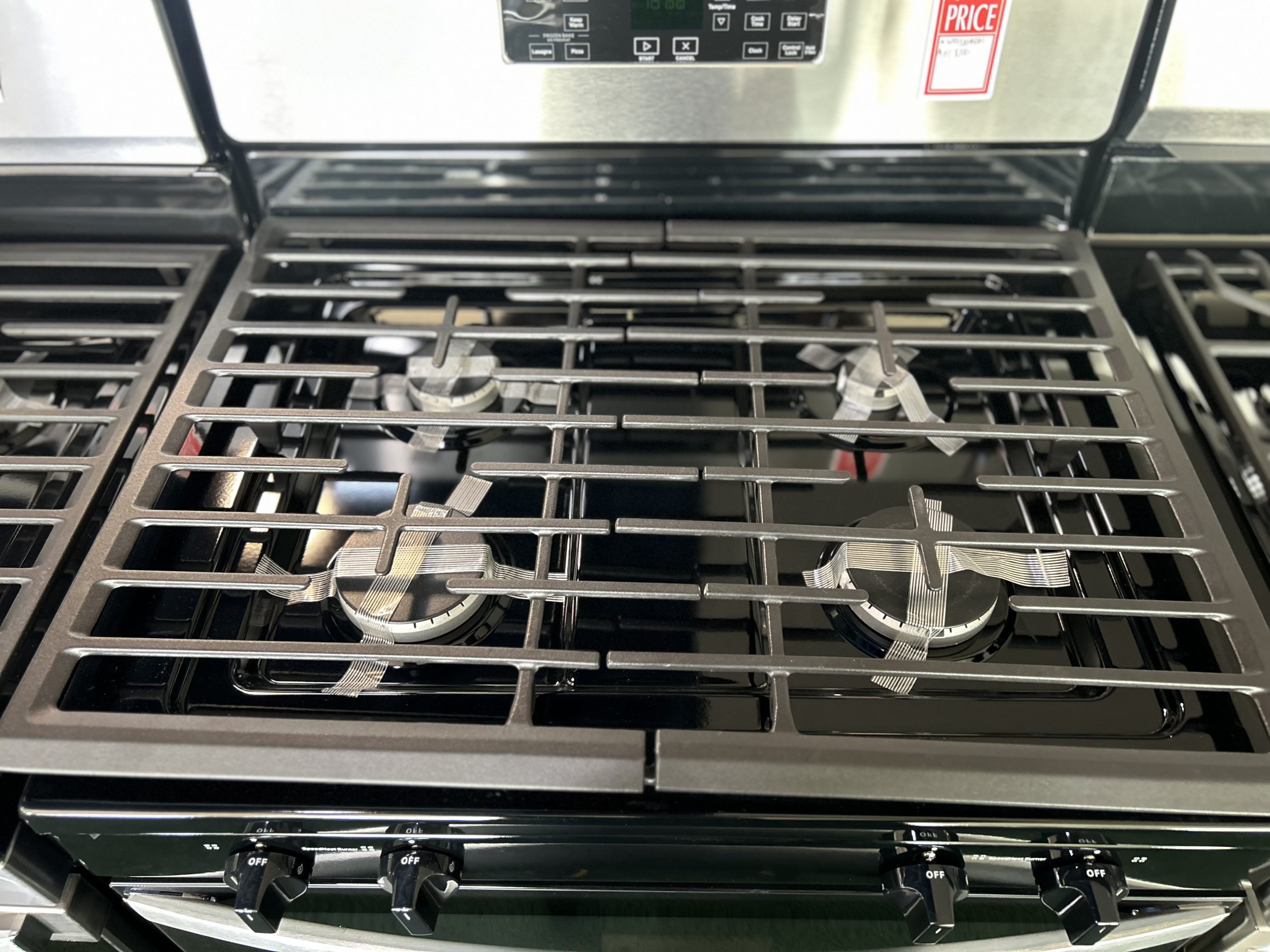 Whirlpool 30'' Freestanding Gas Range with Broiler Drawer - Stainless Steel - Image 3