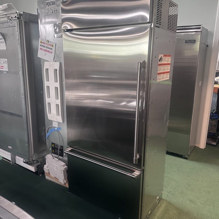 Cafe* 36 Inch Built-In Smart Bottom Freezer Refrigerator