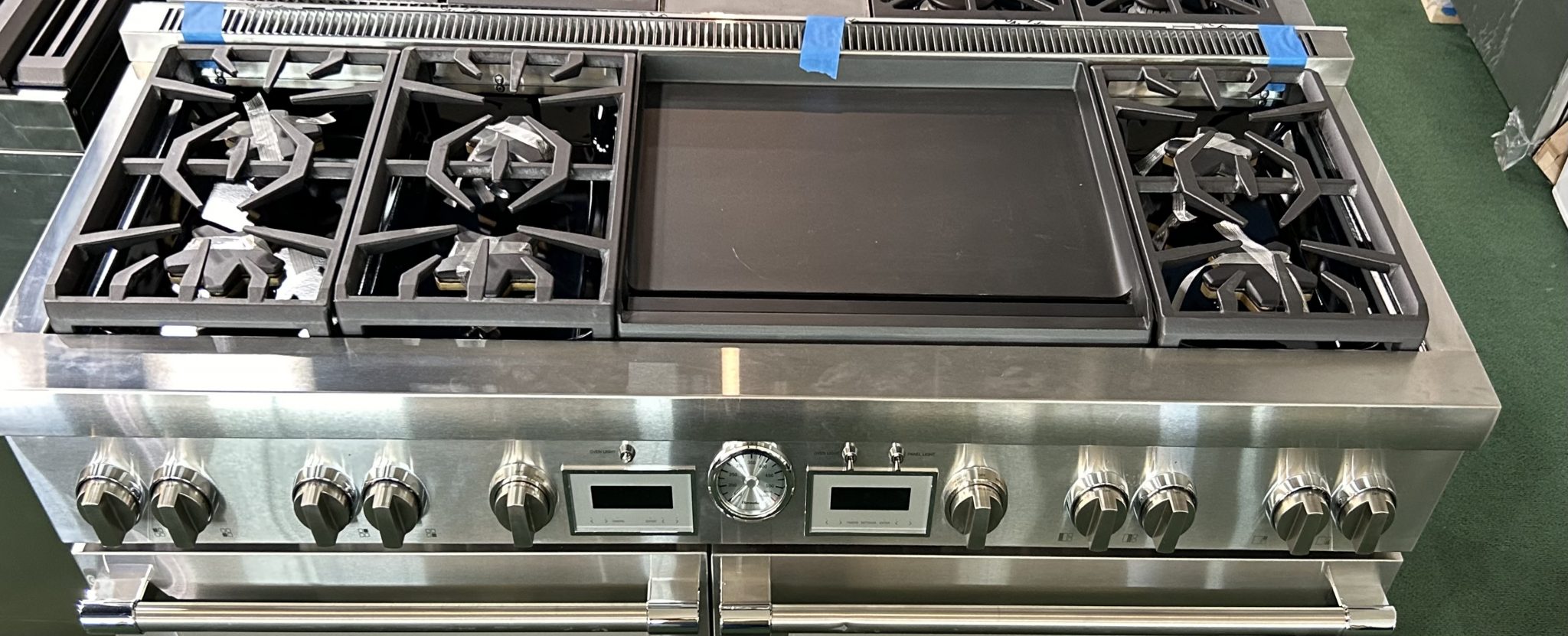Thermador - Pro Grand 60'' 10.6 Cu. Ft. Freestanding Double Oven Dual Fuel LP Convection Range with Self-Cleaning - Stainless Steel - Image 3