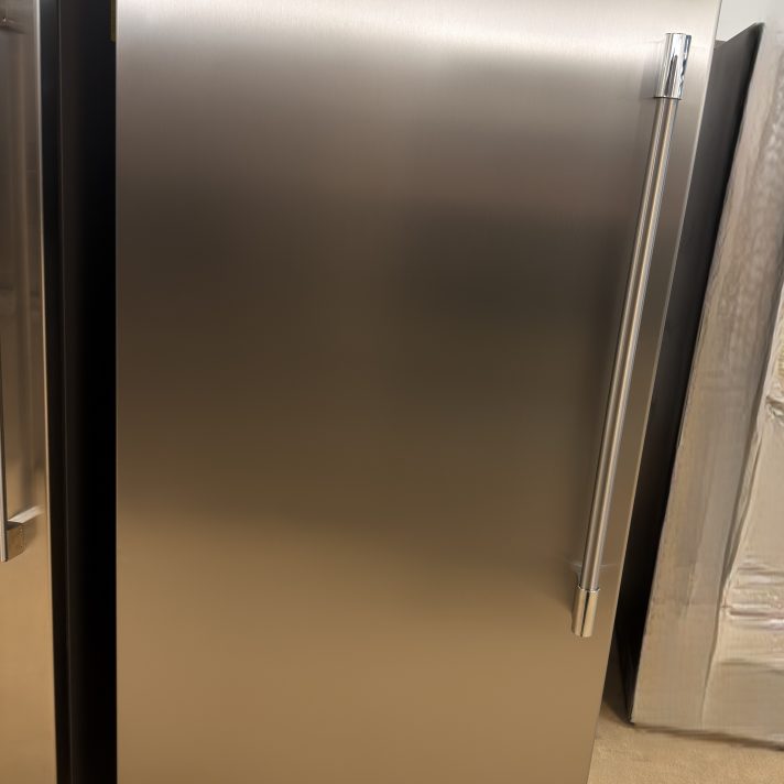 Frigidaire - Professional 19 Cu. Ft. Stainless Single-Door Freezer - Stainless Steel