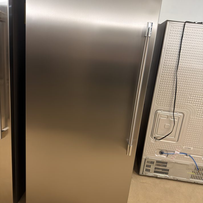 Frigidaire - Professional 19 Cu. Ft. Stainless Single-Door Freezer - Stainless Steel