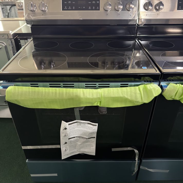 GE -30'' INCH 5.3 Cu. Ft. Freestanding Electric Range with Self-Clean and Steam Cleaning Option and Crisp Mode - Stainless Steel