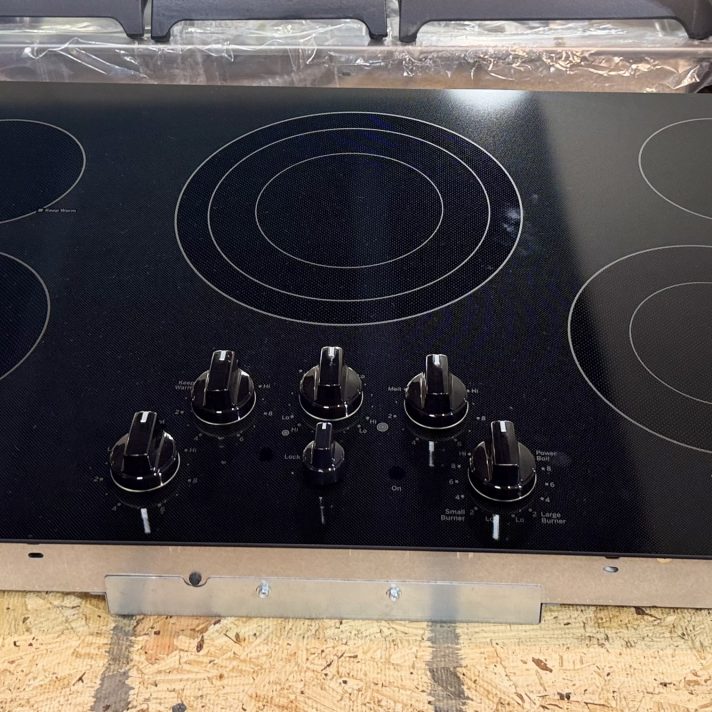 GE® 36" Built-In Knob Control Electric Cooktop