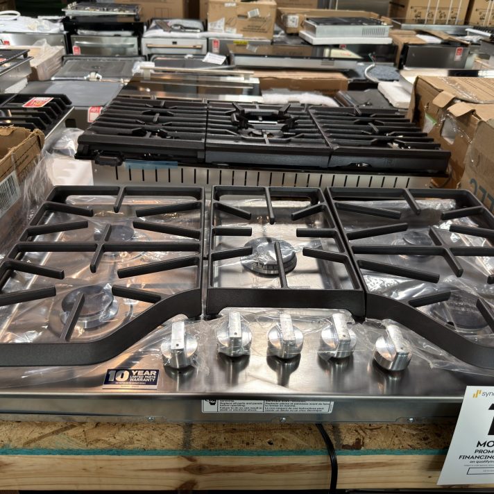 Maytag* 36-inch Wide Gas Cooktop with DuraGuard Protective Finish