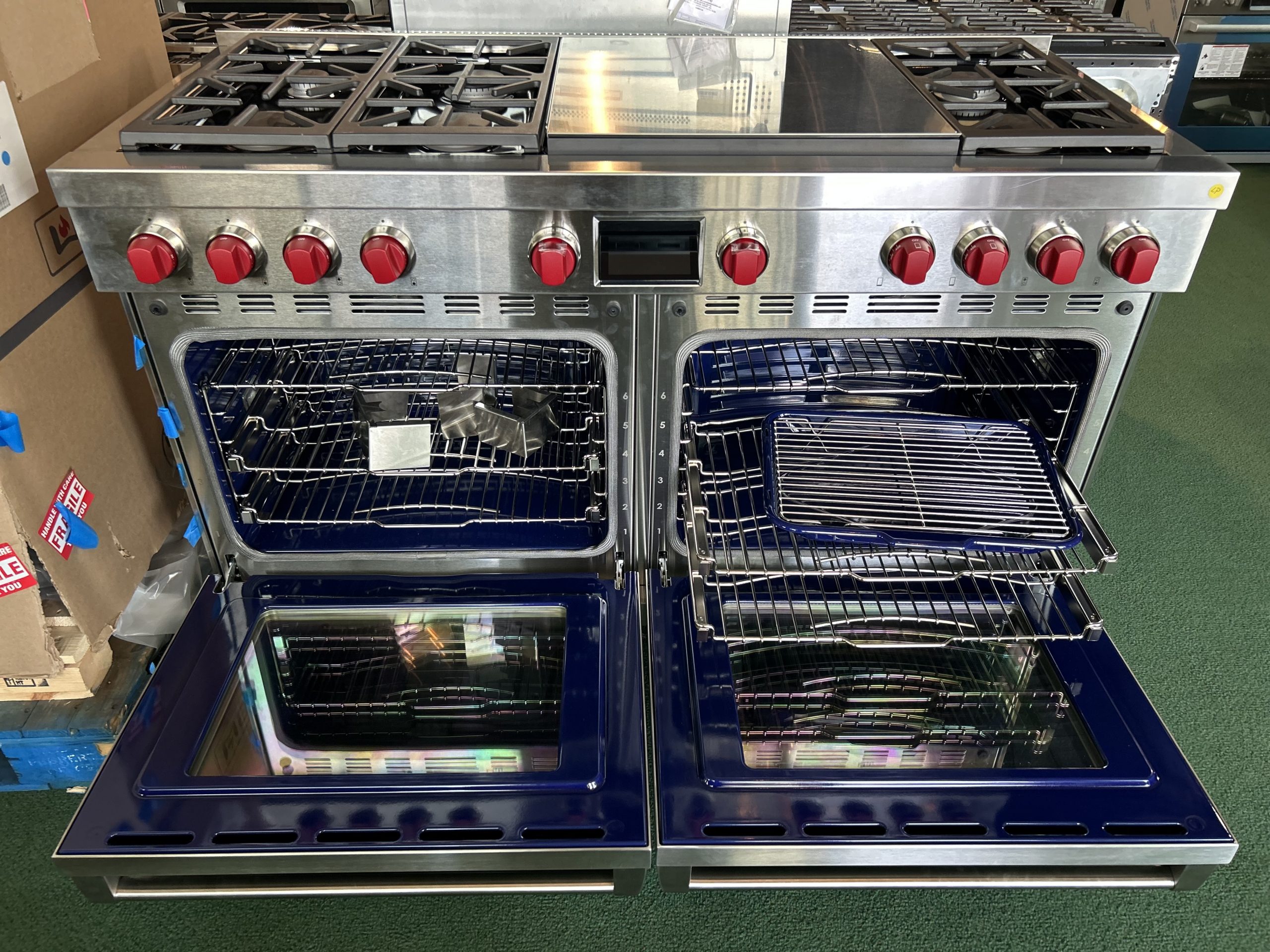 WOLF- 60" Dual Fuel Range- 6 Burners and Infrared Dual Griddle Stainless Steel - Natural Gas - Image 4