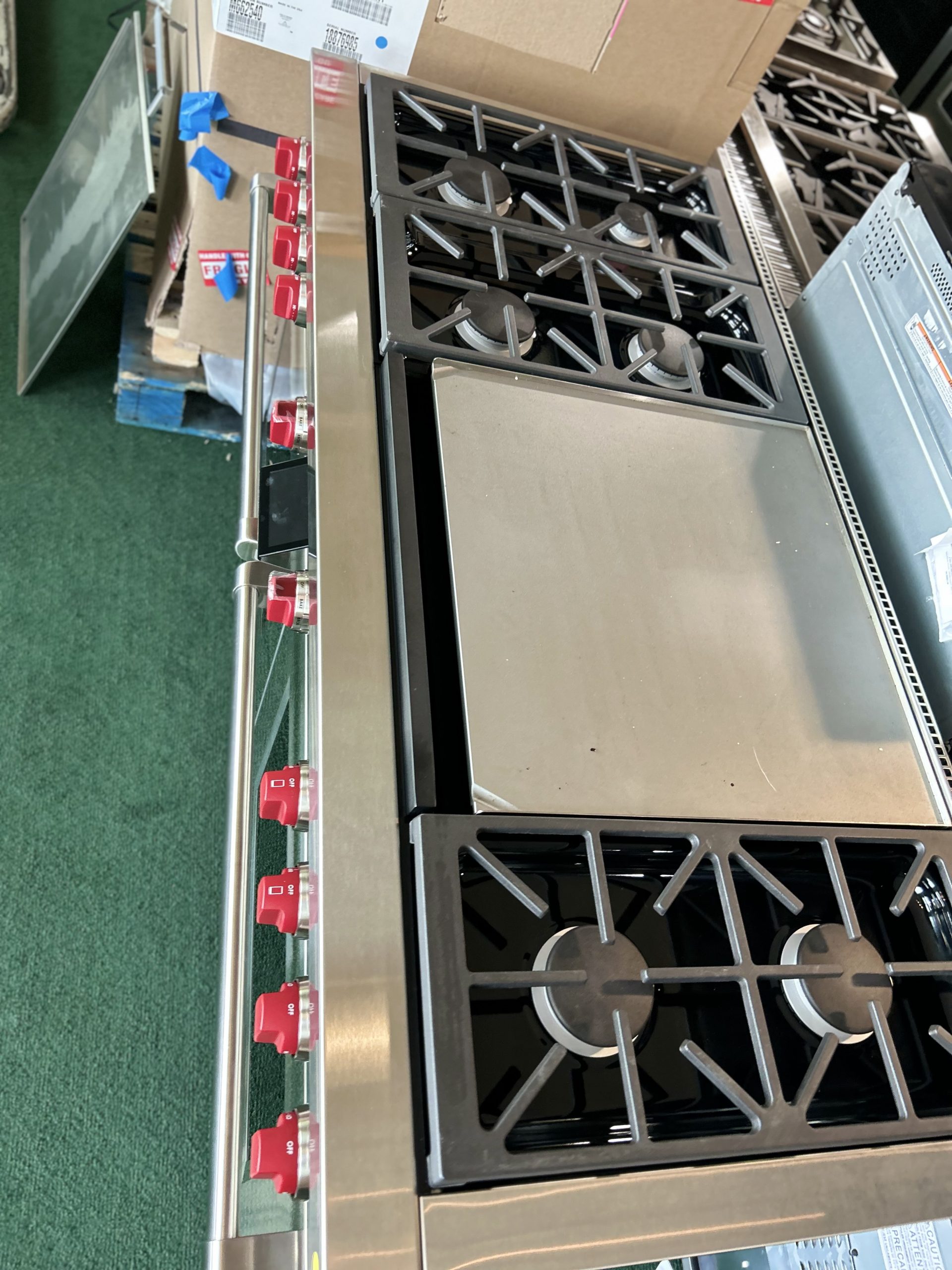 WOLF- 60" Dual Fuel Range- 6 Burners and Infrared Dual Griddle Stainless Steel - Natural Gas - Image 3