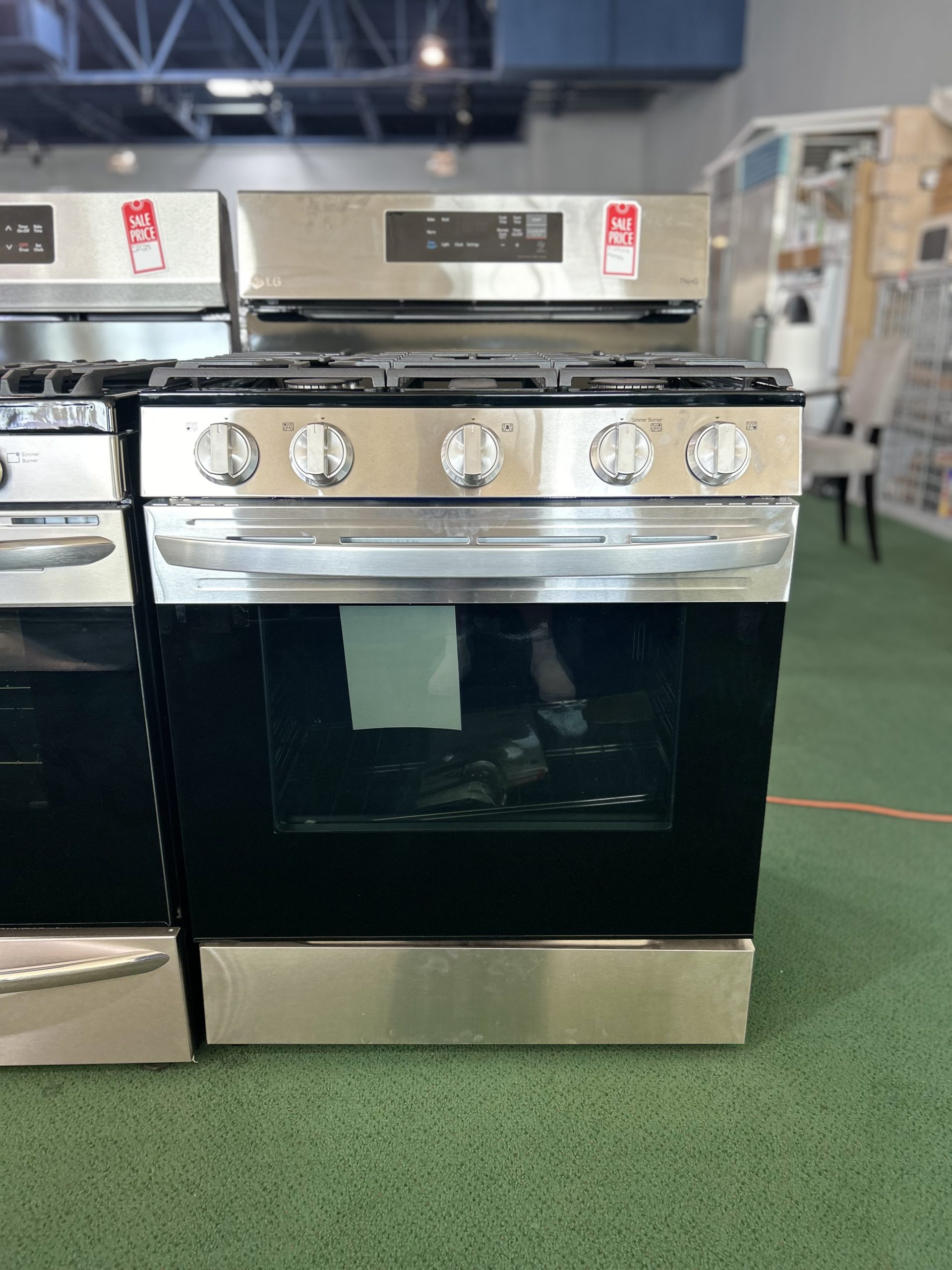 LG 30-in 5 burners 5.8-cu ft Freestanding Natural Gas Range Stainless Steel