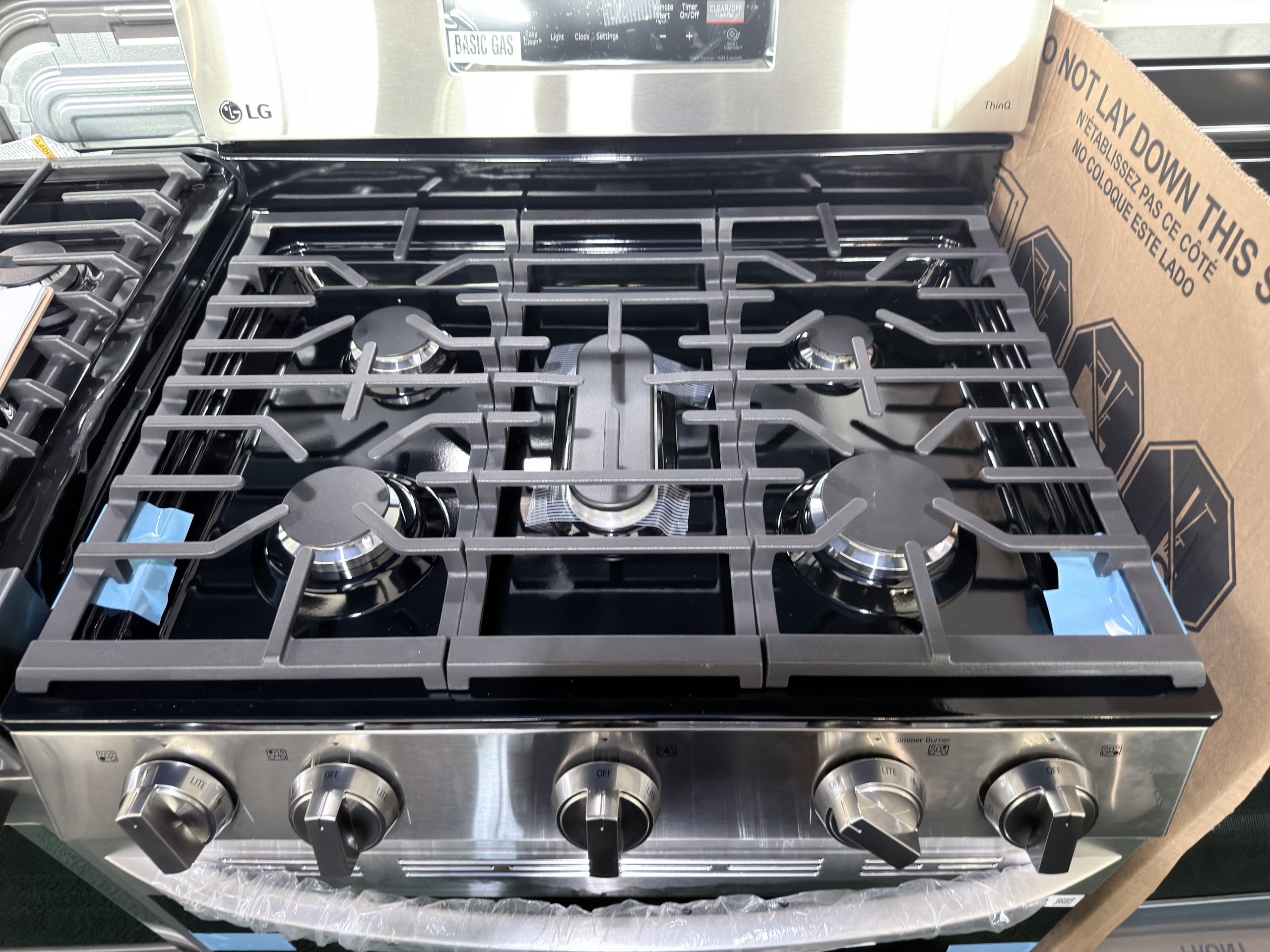 LG* 30-in 5 burners 5.8-cu ft Freestanding Natural Gas Range Stainless Steel - Image 2
