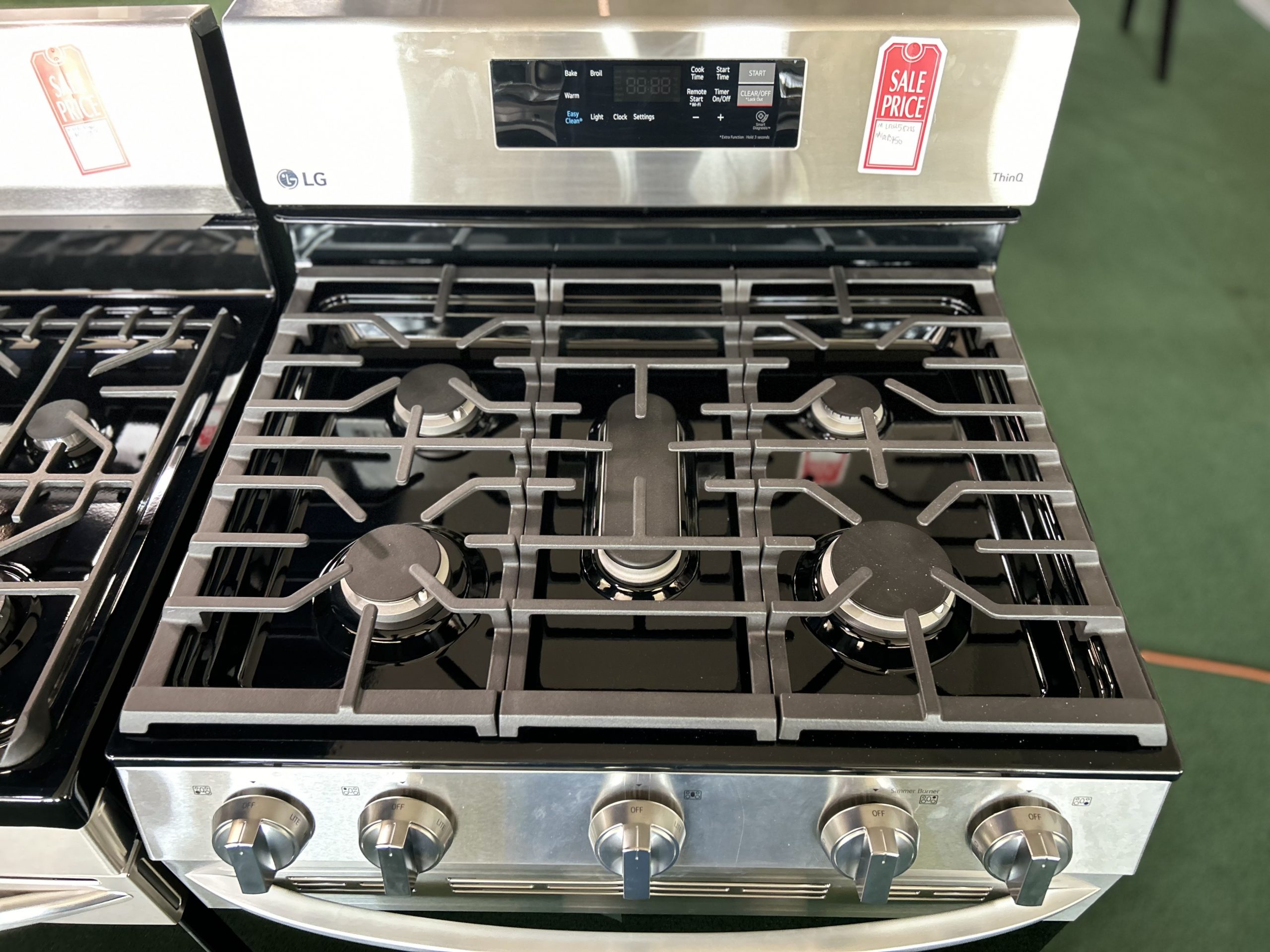 LG 30-in 5 burners 5.8-cu ft Freestanding Natural Gas Range Stainless Steel - Image 2