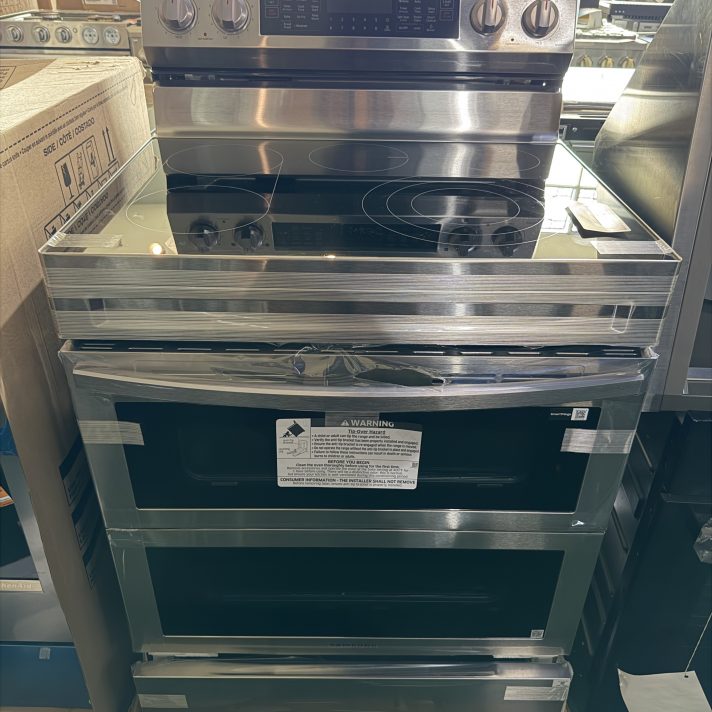 Samsung - 30 in. Wide 5 Elements 6.3 cu. ft. Smart Freestanding Electric Range with Flex Duo, No-Preheat Air Fry & Griddle - Stainless Steel