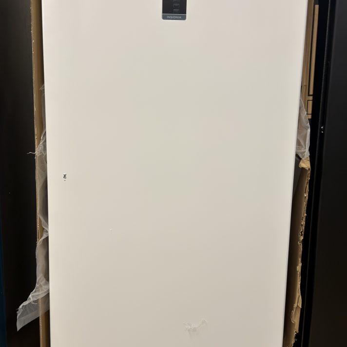 Insignia™* - 13.8 Cu. Ft. Garage Ready Convertible Upright Freezer with ENERGY STAR Certification - White