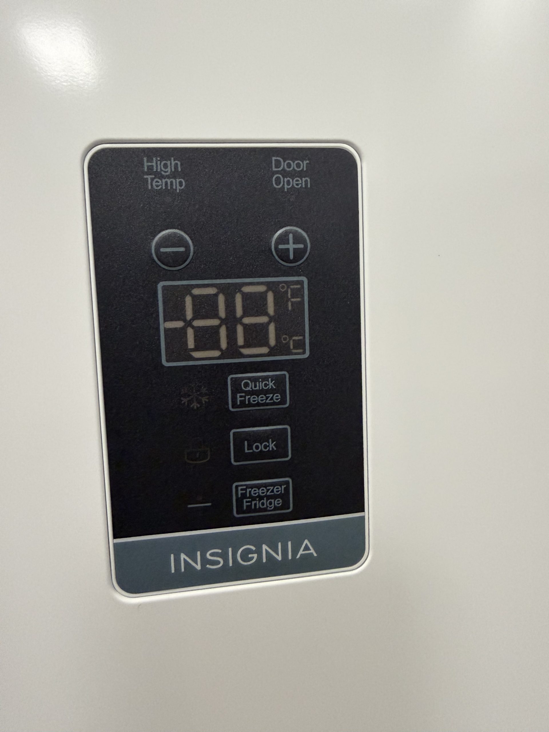 Insignia™* - 13.8 Cu. Ft. Garage Ready Convertible Upright Freezer with ENERGY STAR Certification - White - Image 2