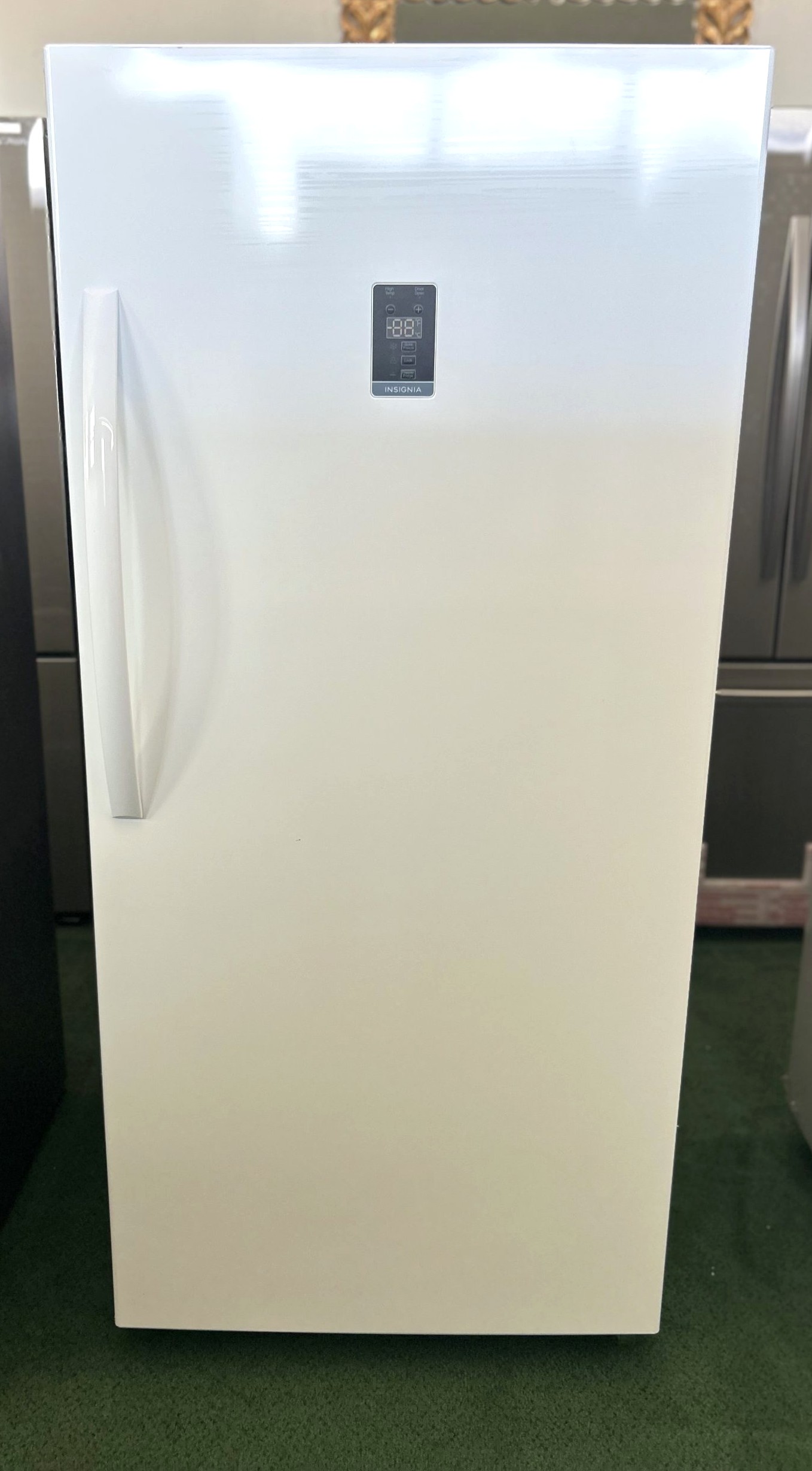 Insignia™ - 13.8 Cu. Ft. Garage Ready Convertible Upright Freezer with ENERGY STAR Certification - White