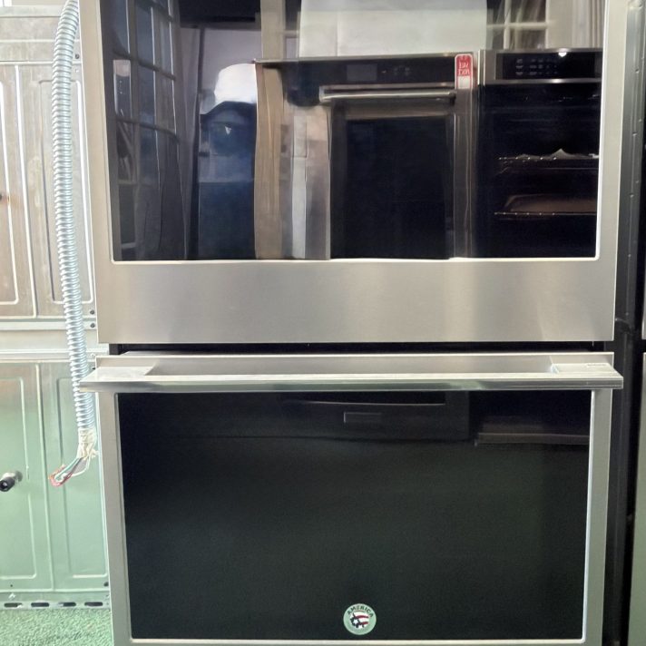 Whirlpool* 30" Built-In Double Electric Convection Wall Oven