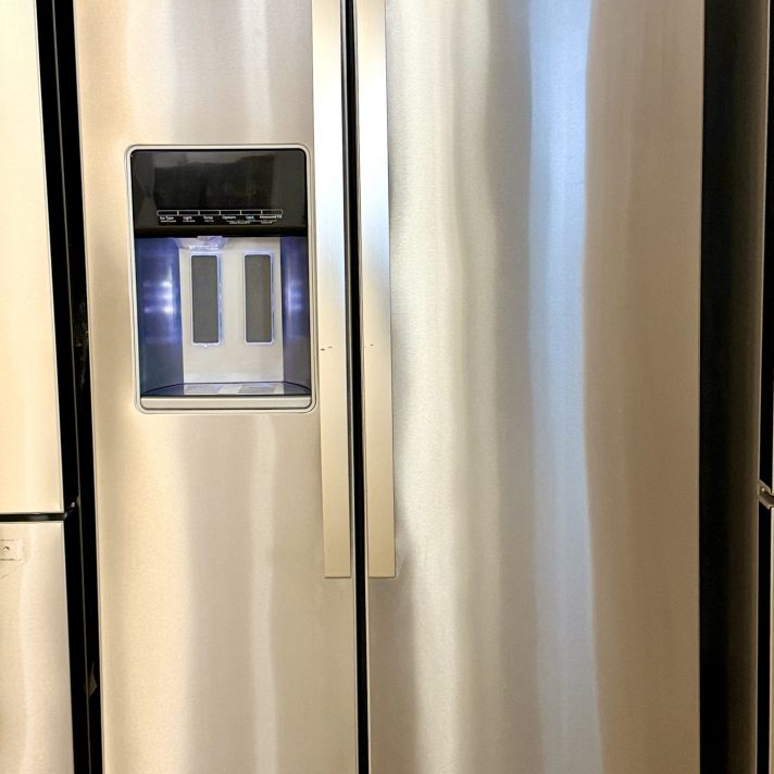 Whirlpool - 28.4 Cu. Ft. Side-by-Side Refrigerator with In-Door-Ice Storage - Stainless Steel