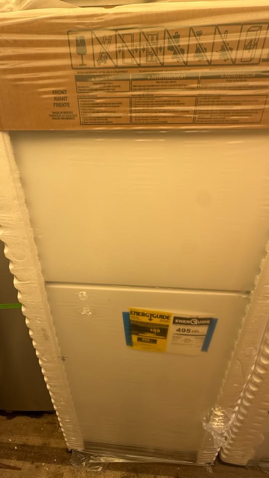 Whirlpool 18.2 Cu. Ft. Top Freezer Refrigerator with Ice Maker in White - Image 2