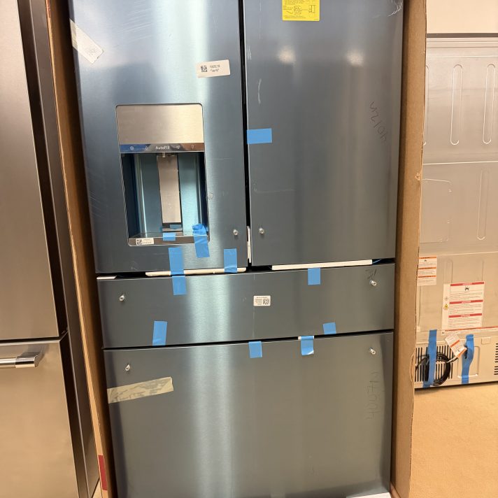 CAFÉ ENERGY STAR 22.3 Cu. Ft. Smart Counter-Depth 4-Door French-Door Refrigerator