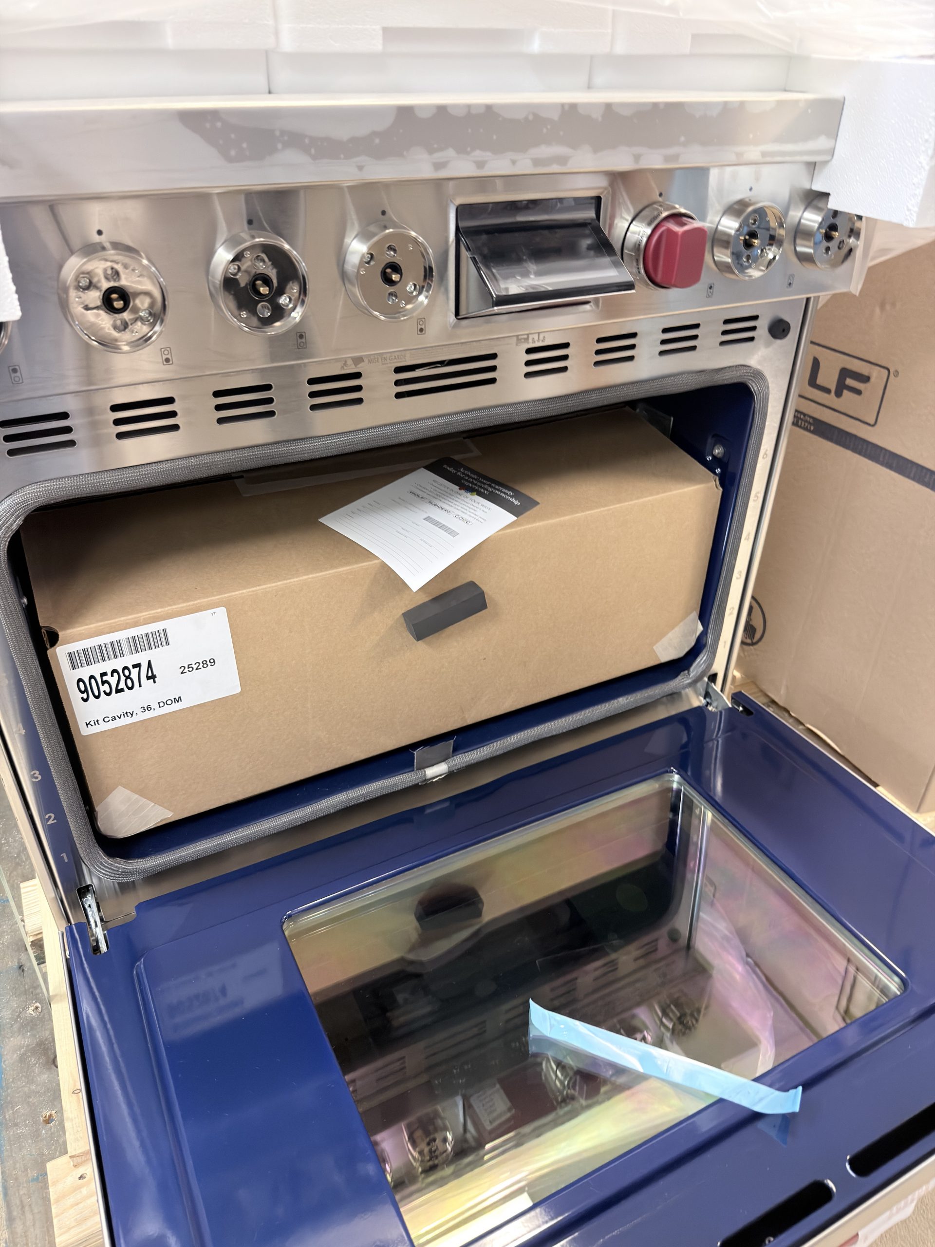 Wolf* 36" Dual Fuel Range - 6 Burners Stainless Steel - Natural Gas - Image 4