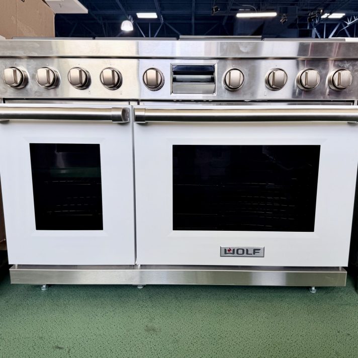 WOLF* 48" Dual Fuel Range - 6 Burners and Infrared Griddle White - Natural Gas.