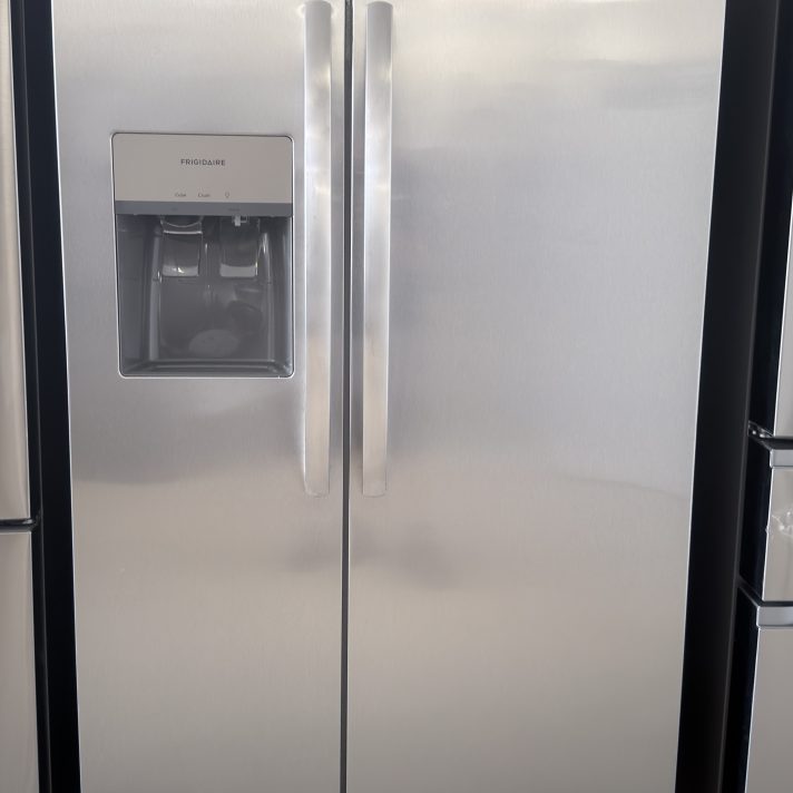 Frigidaire* 26 Cu. Ft. 36" Standard-Depth Side-by-Side Refrigerator Fingerprint Resistant Stainless Steel