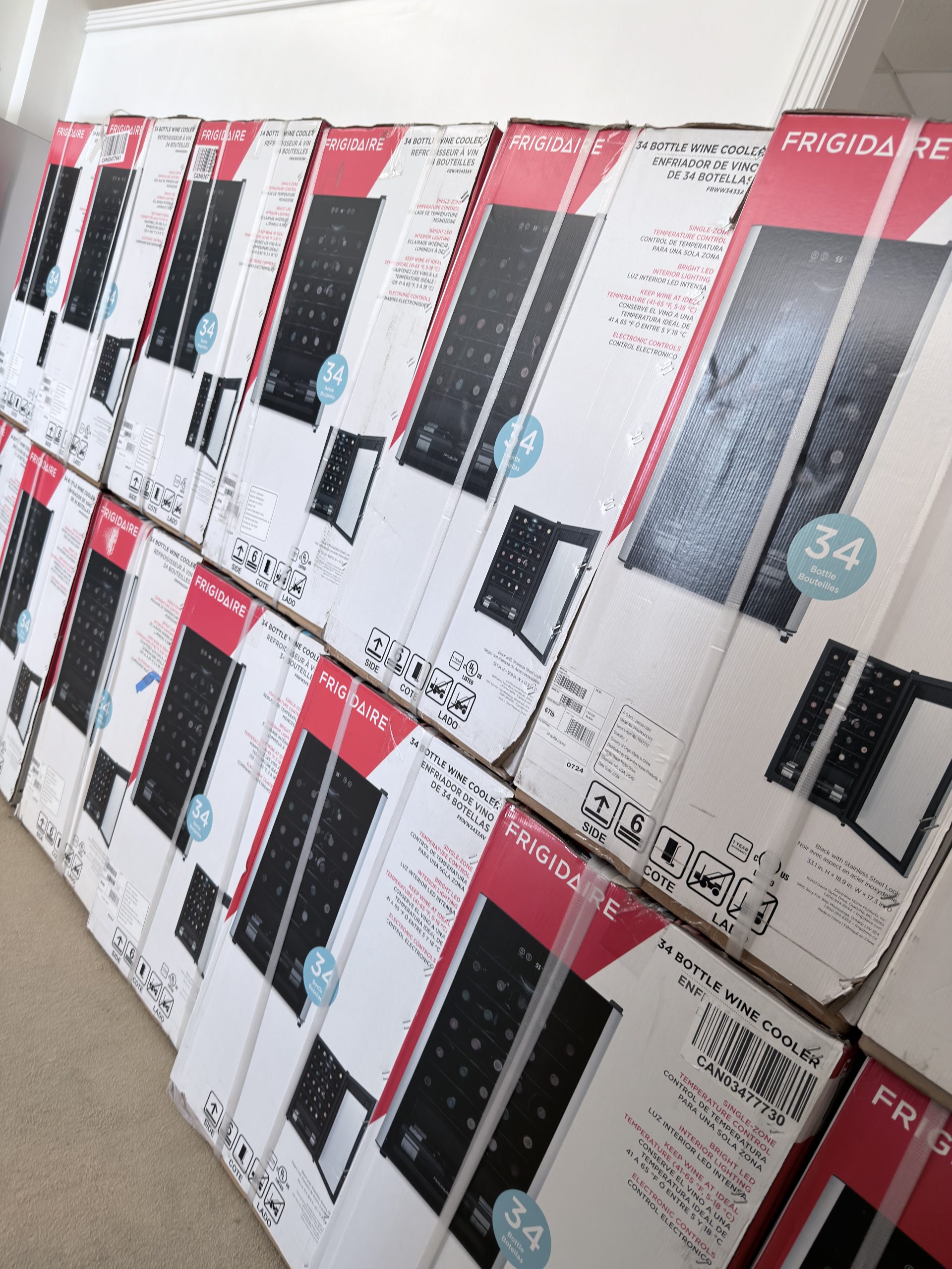 Frigidaire* 19.3-in W 34 -Bottles Black Freestanding Indoor Wine Cooler - Image 3