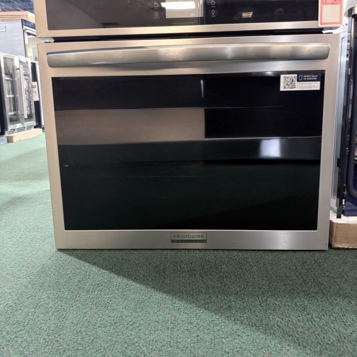 Frigidaire Gallery* 30" Single Electric Wall Oven with Total Convection
