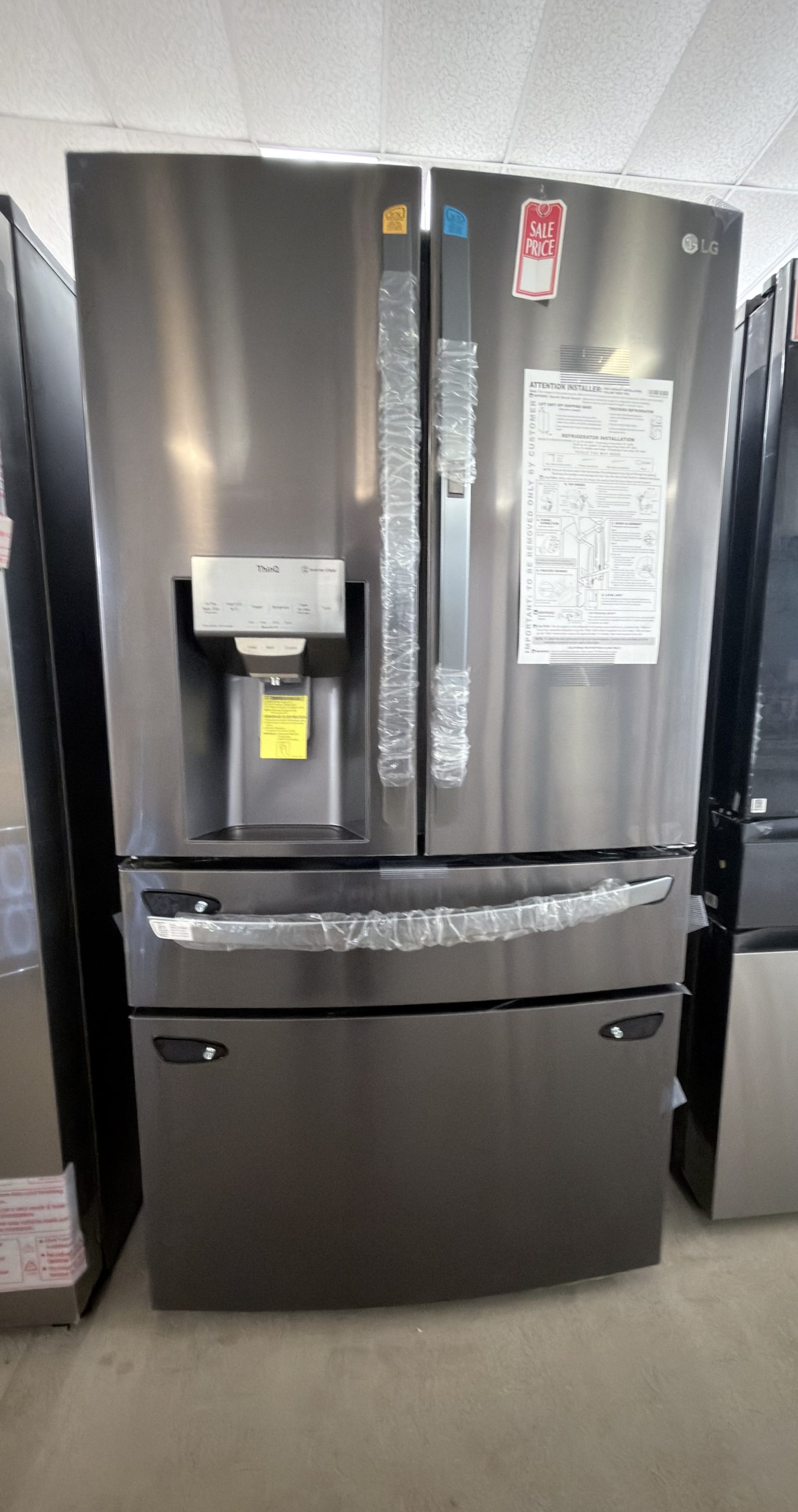 LG* 30 cu. ft. 4-Door French Door Refrigerator, Door-In-Door, Full-Convert Drawer, Craft Ice in PrintProof Black Stainless