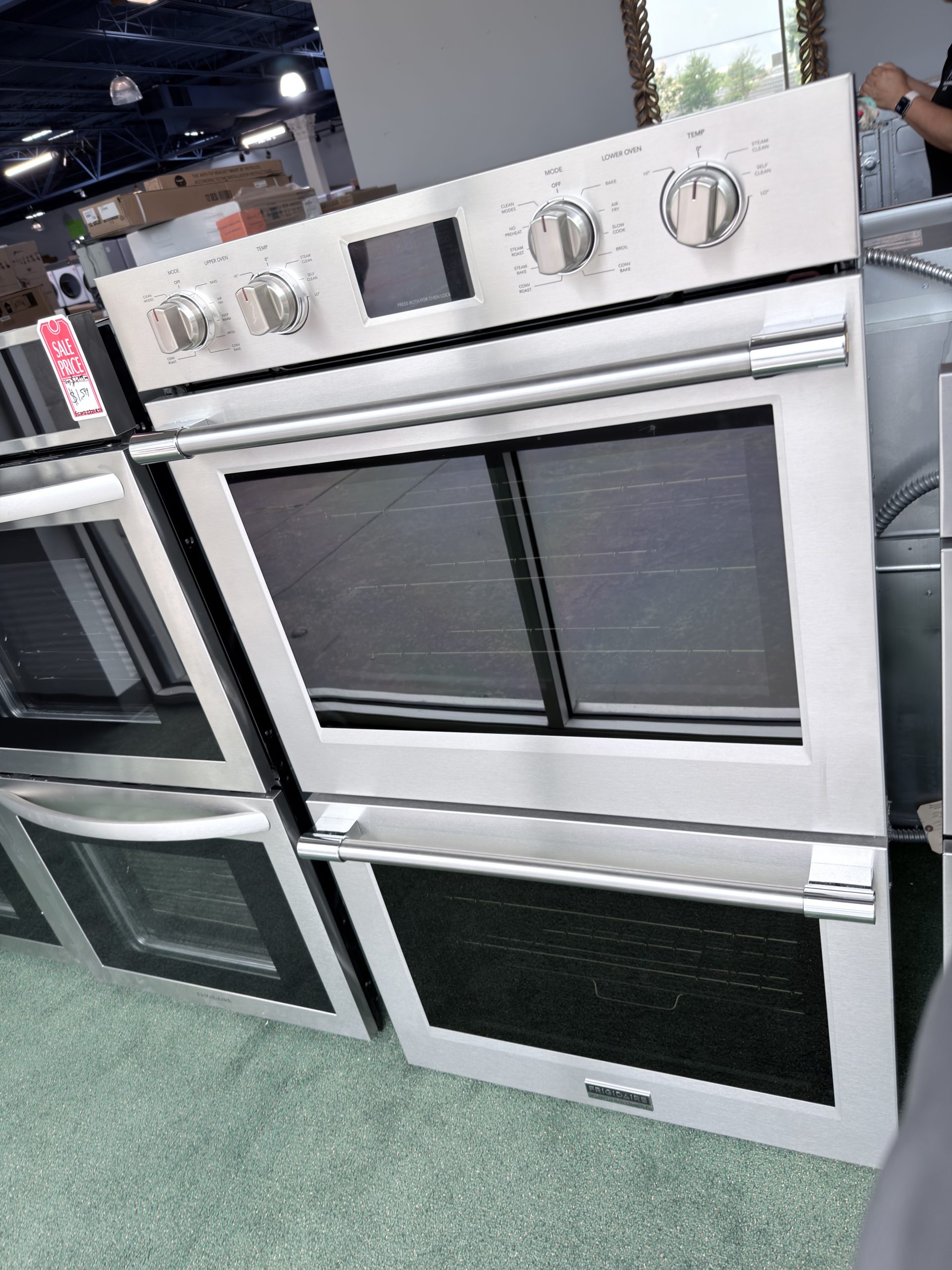 Frigidaire* Professional 30'' Double Electric Wall Oven with Air Fry Self + Steam Cleaning Stainless Steel - Image 3