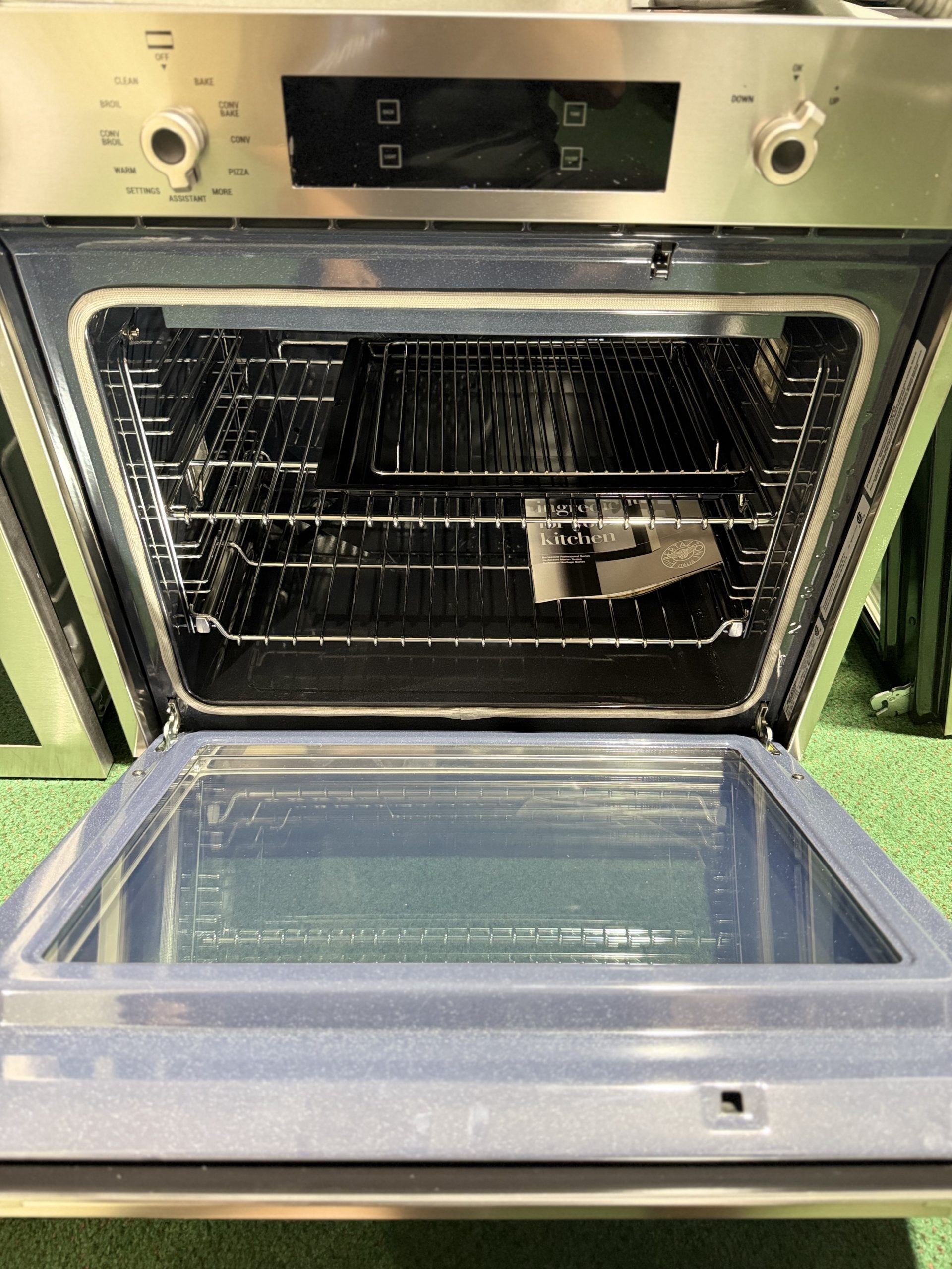 Bertazzoni* Professional Series 30 Electric Convection Oven Self-Clean with Assistant Stainless Steel - Image 3