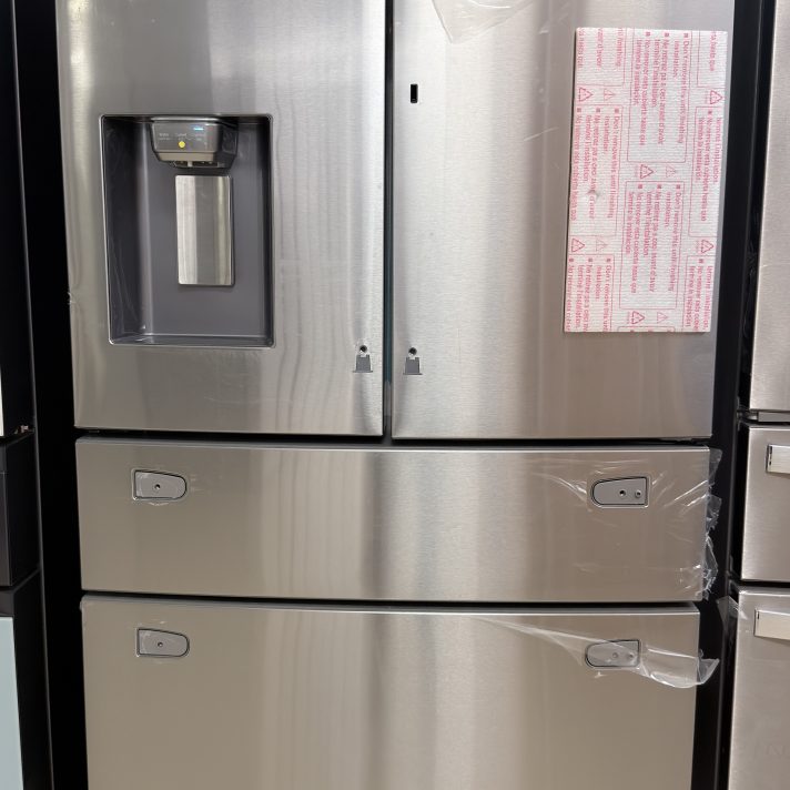 Samsung* 36 in. Wide 28 Cu. Ft. 4-Door French Door Smart Refrigerator with FlexZone Drawer - Stainless Steel