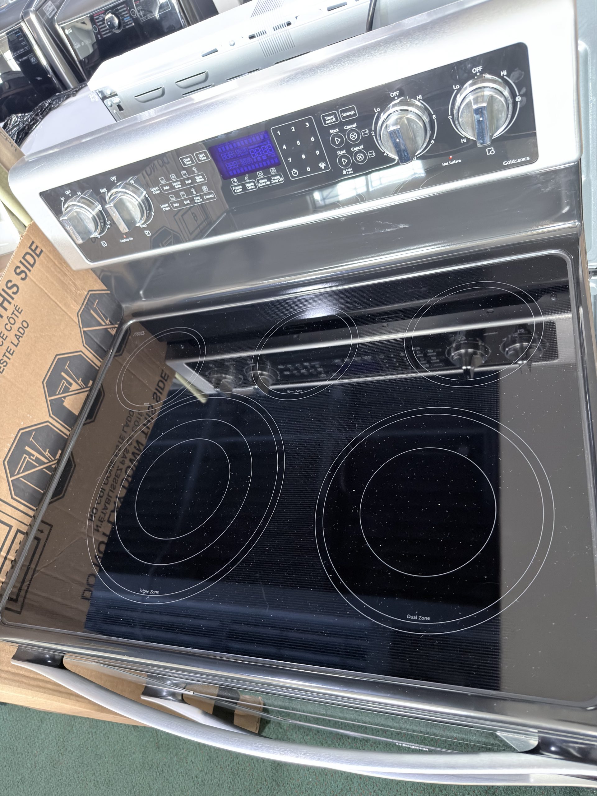 Whirlpool* 30-in Glass Top 5 burners Convection Oven Freestanding Double Oven Electric Range Stainless steel - Image 2