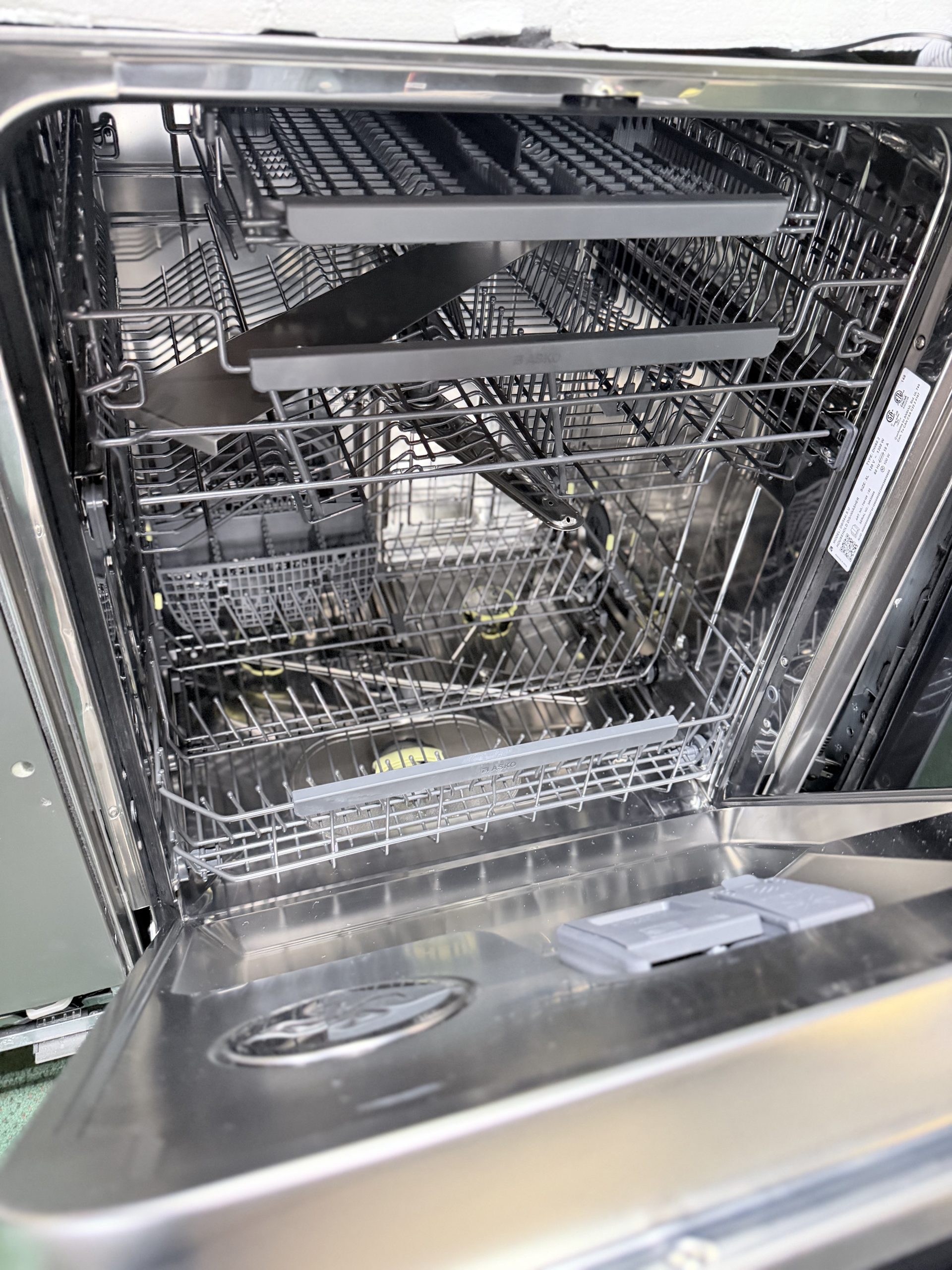 Asko* 40 Series 24" Fully-Integrated Built-In Dishwasher 42 dBA Noise Level Pocket Handle, SS - Image 3