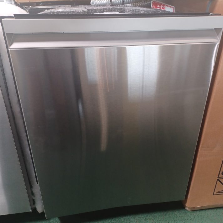Samsung* 24" Bespoke Smart Dishwasher with 3rd Rack Washing System in Fingerprint Resistant Stainless Steel