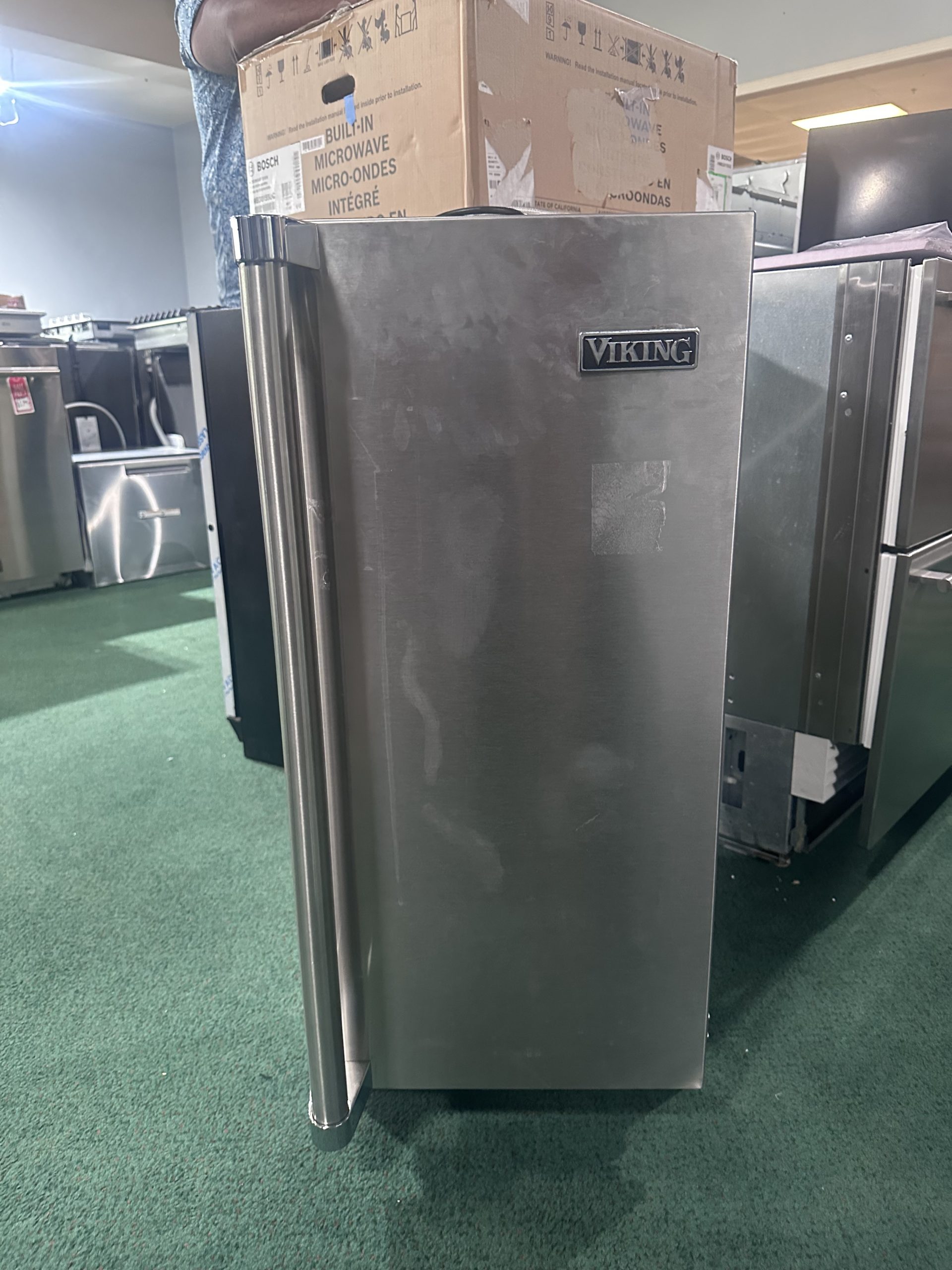 Viking Professional 5 Series FPNI515 15 Inch Panel Ready Ice Maker