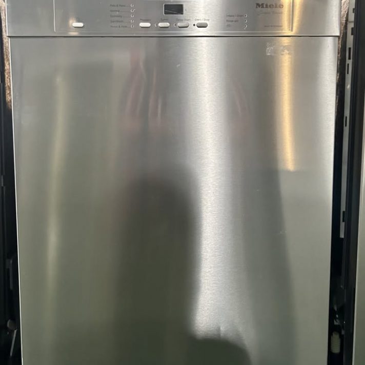 MIELE* Futura Series Pre-Finished Dishwashers Clean Touch Stainless Steel