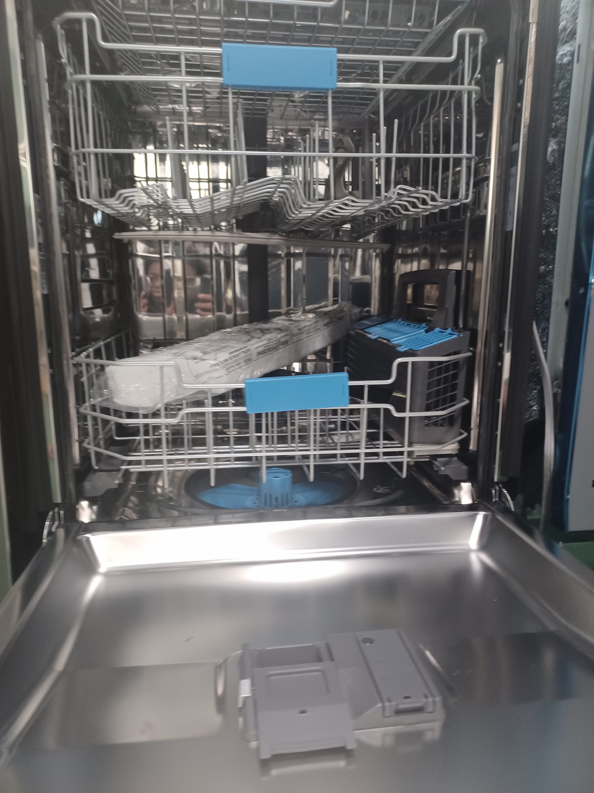 GE Profile* 24" Fingerprint Resistant Stainless Steel Built-In Top Control Dishwasher - Image 2