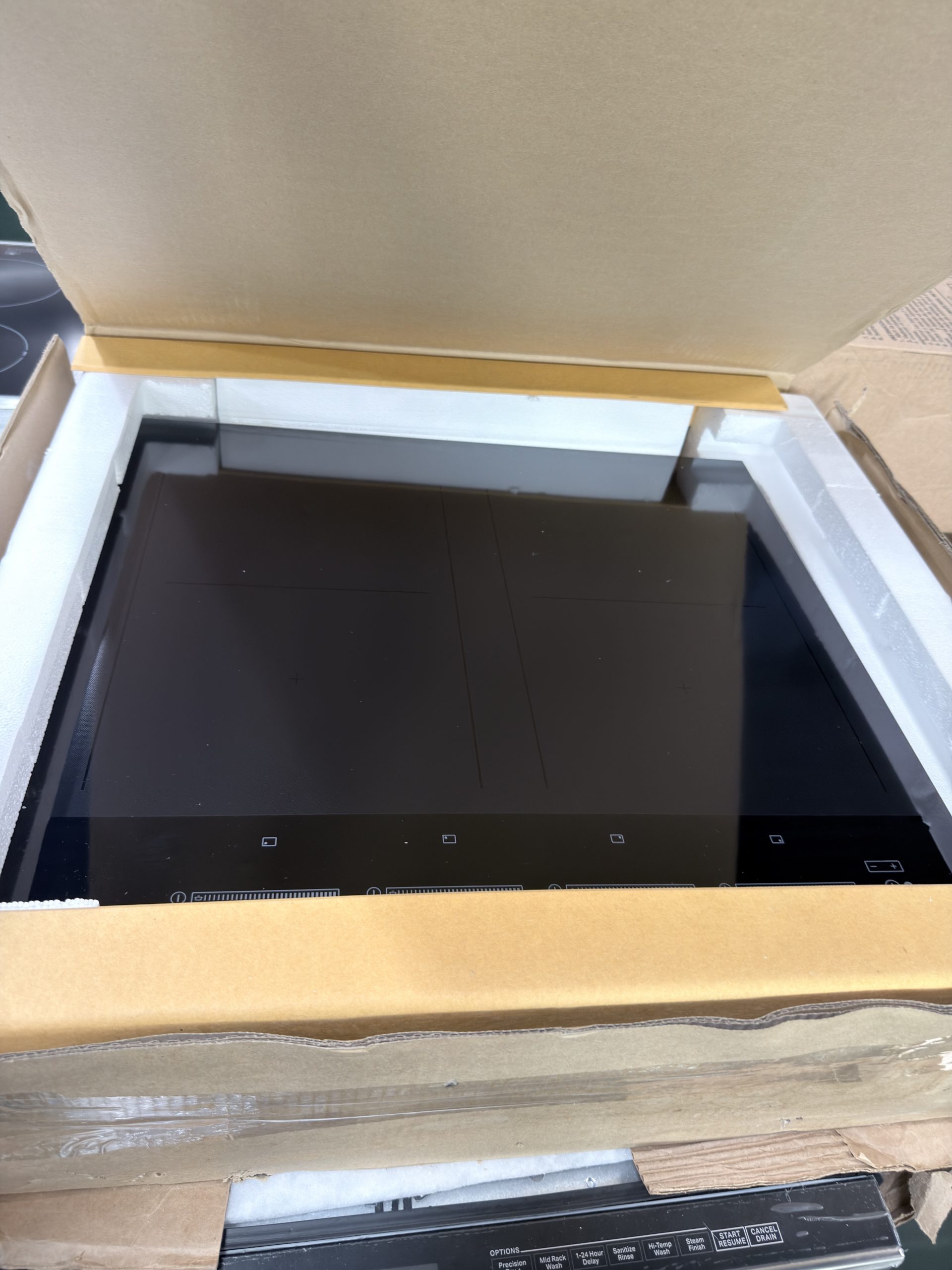 Fisher & Paykel* Series 7 24" Series 7 4 Zone Induction Cooktop
