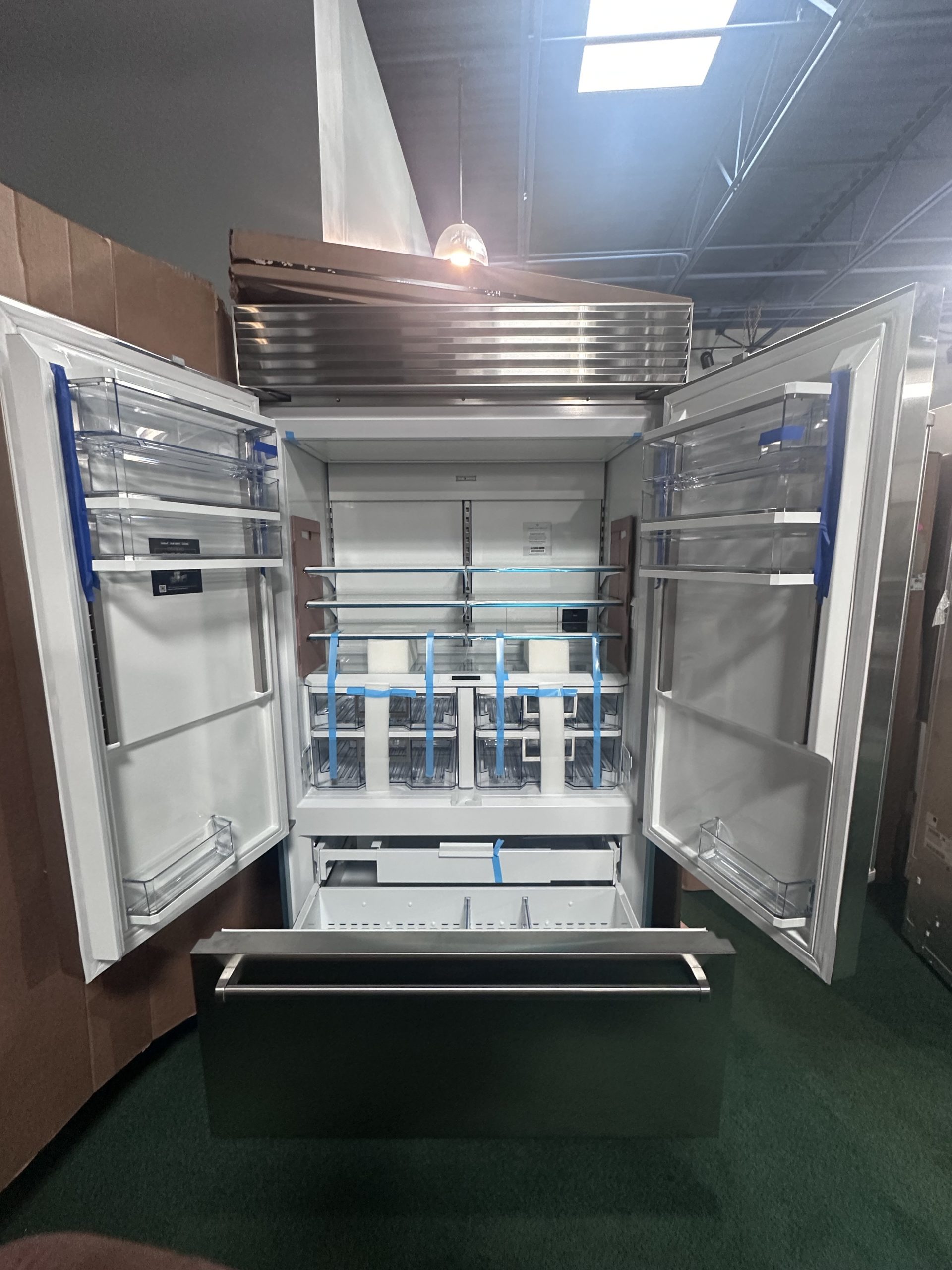 Sub zero* 48" Classic French Door Refrigerator/Freezer with Internal Dispenser - Stainless steel - Image 3