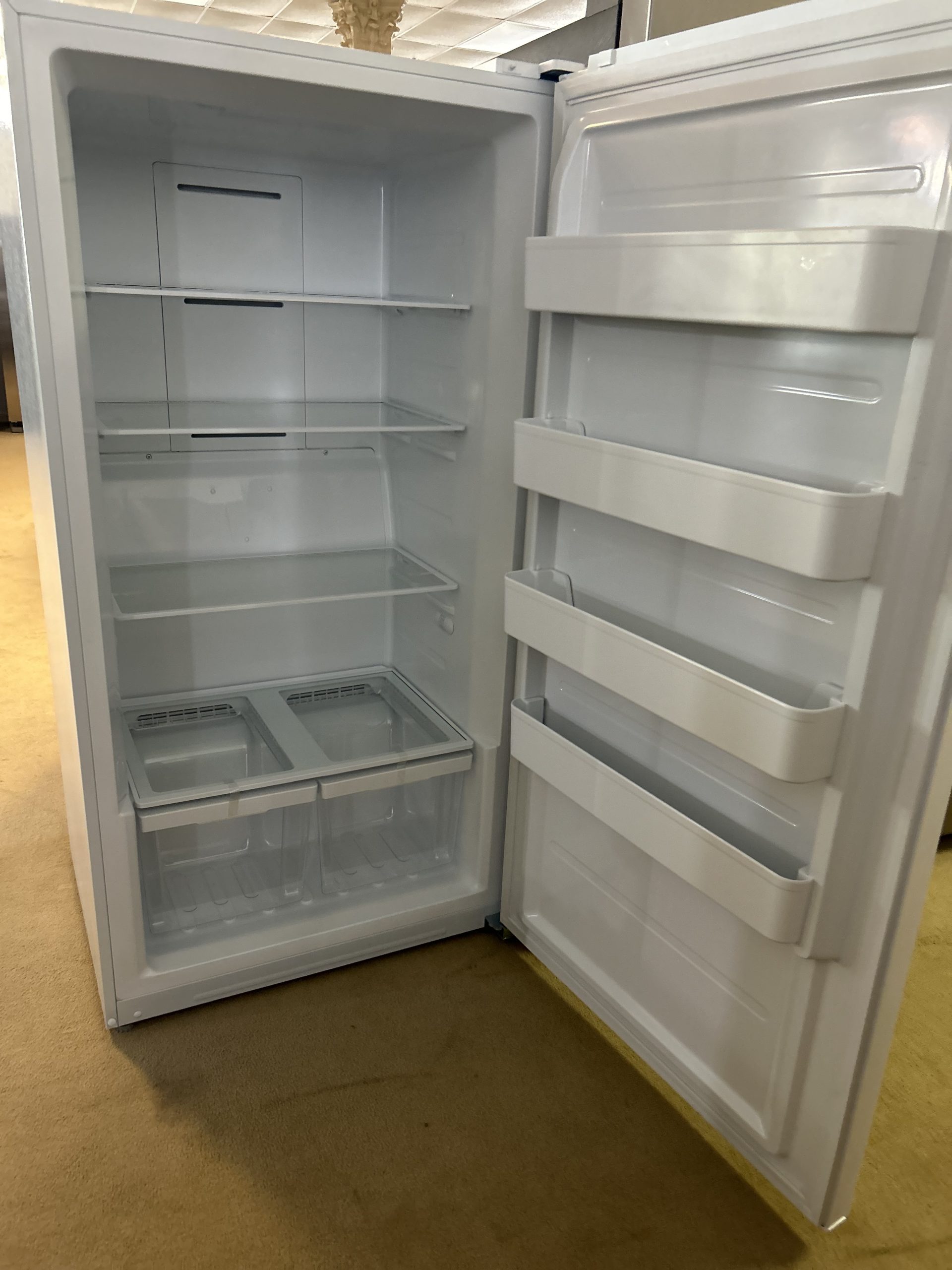 Insignia* 17 Cu. Ft. Garage Ready Convertible Upright Freezer with ENERGY STAR Certification - White - Image 2