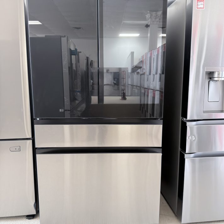 Samsung* 36 in. Wide Bespoke 23 cu. ft. Counter Depth 4-Door French Door Refrigerator with AI Family Hub+ & Inner Beverage Center - Charcoal Glass & Stainless Steel